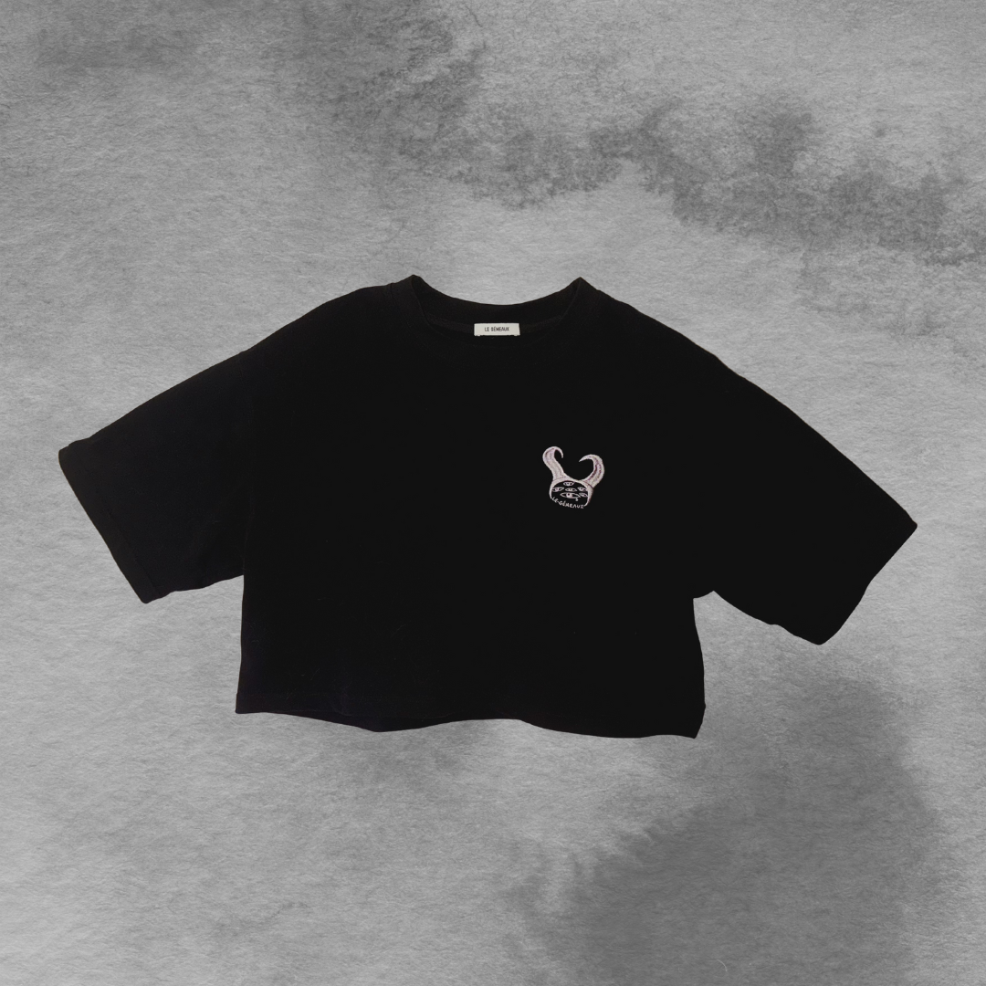 M.O.N Basic Cropped Tee